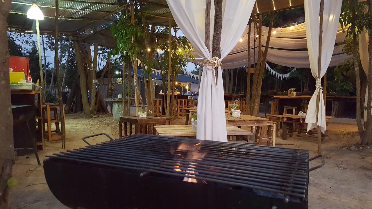 Hotel Camp Story Chiangmai Chiang Mai Esterno foto