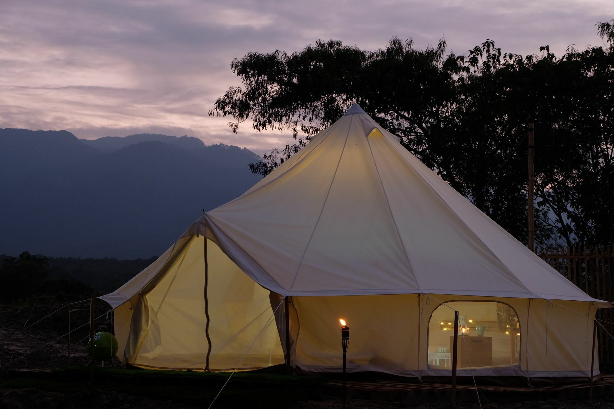Hotel Camp Story Chiangmai Chiang Mai Esterno foto